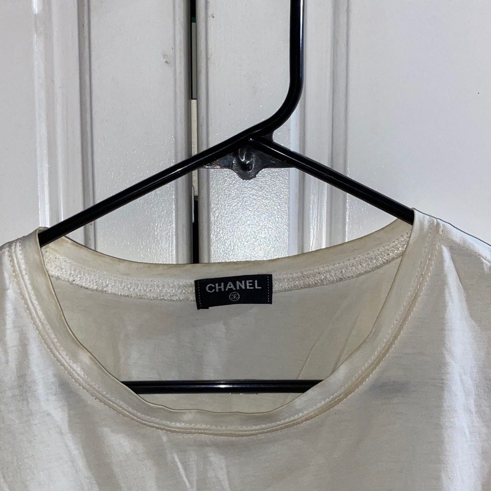 CHANEL Short Sleeve Tee - Picture 2 of 13